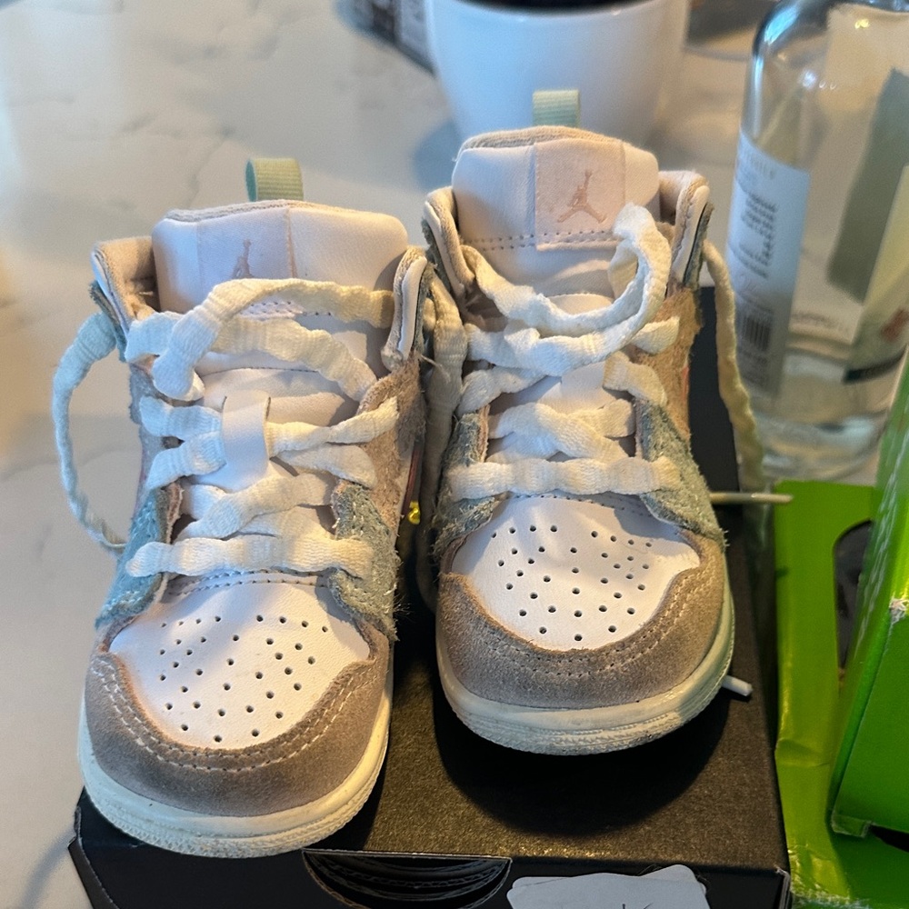 Jordan Kids' Sneakers - White and Tan